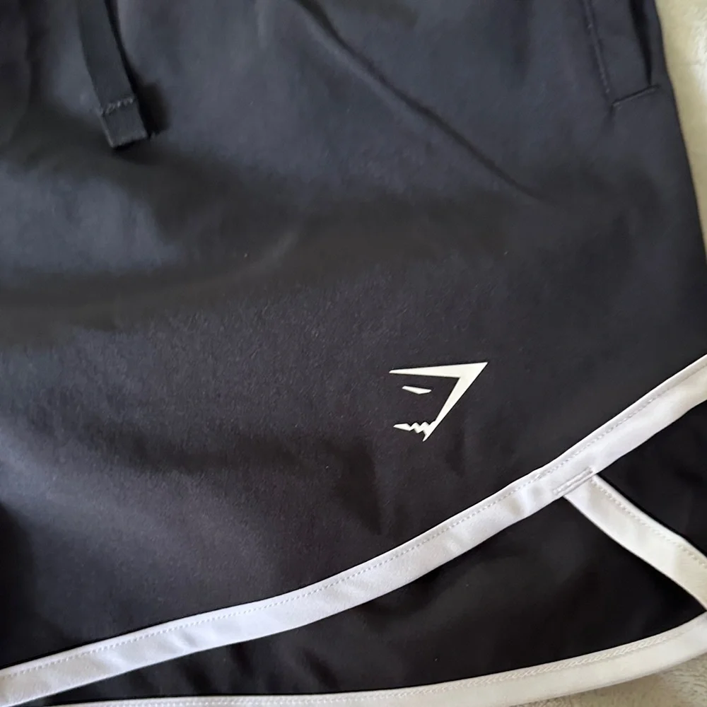 NWOT - Gymshark woman’s Black Athletic Shorts size small - Picture 12 of 12